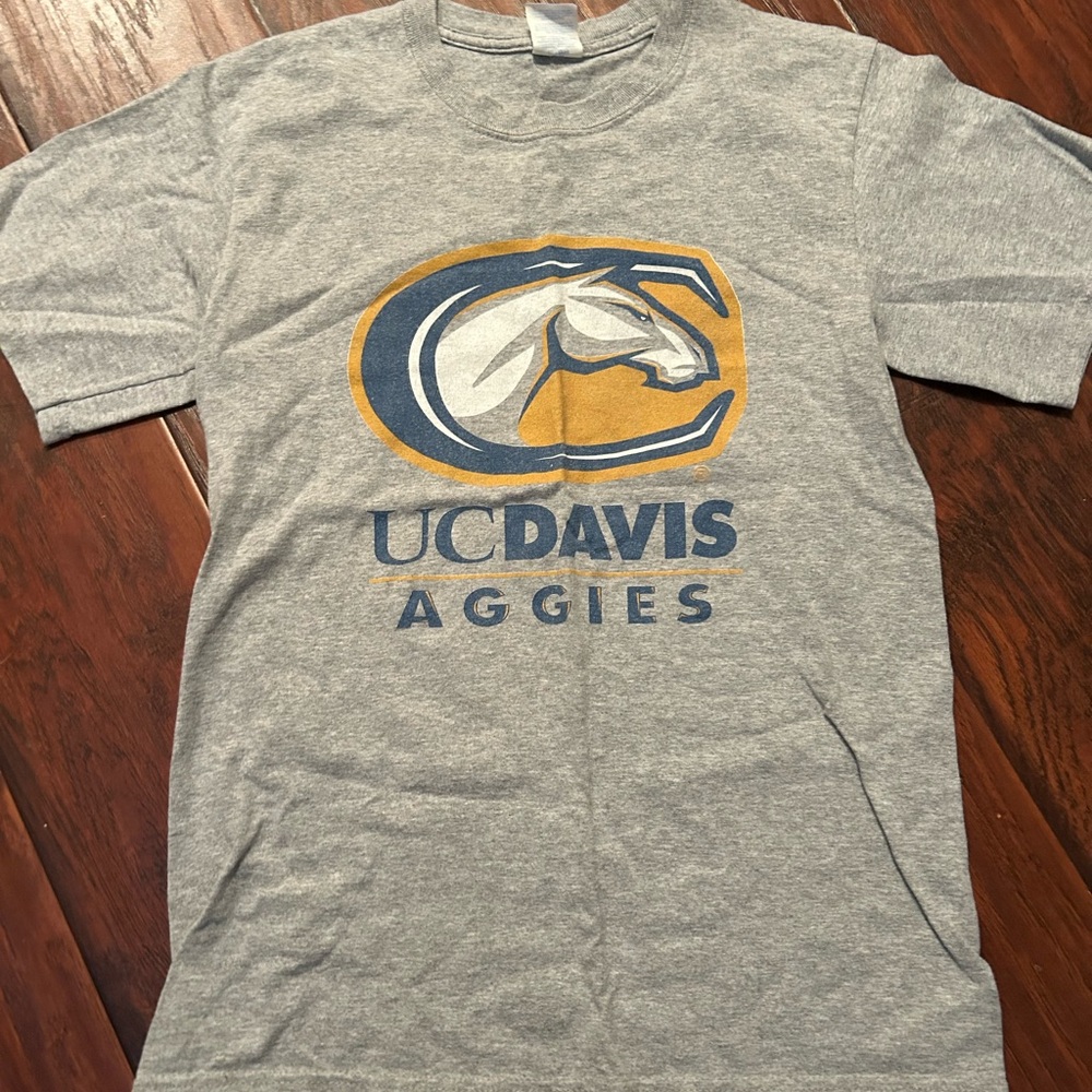 Gildan Gray Short Sleeve Tee with UC Davis Aggies Logo